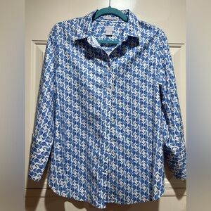 Chicos No Iron Blue and White Sea Horse Patterned Button-Up Shirt Size 1 (8)
